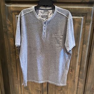 Like new Tommy Bahama IslandZone Henley Tee Men’s Large L $110!